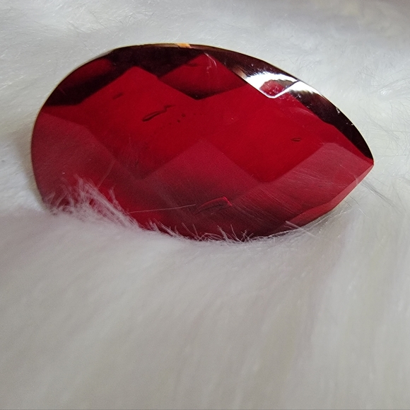 Large Red Glass Faceted Stone - Picture 3 of 5